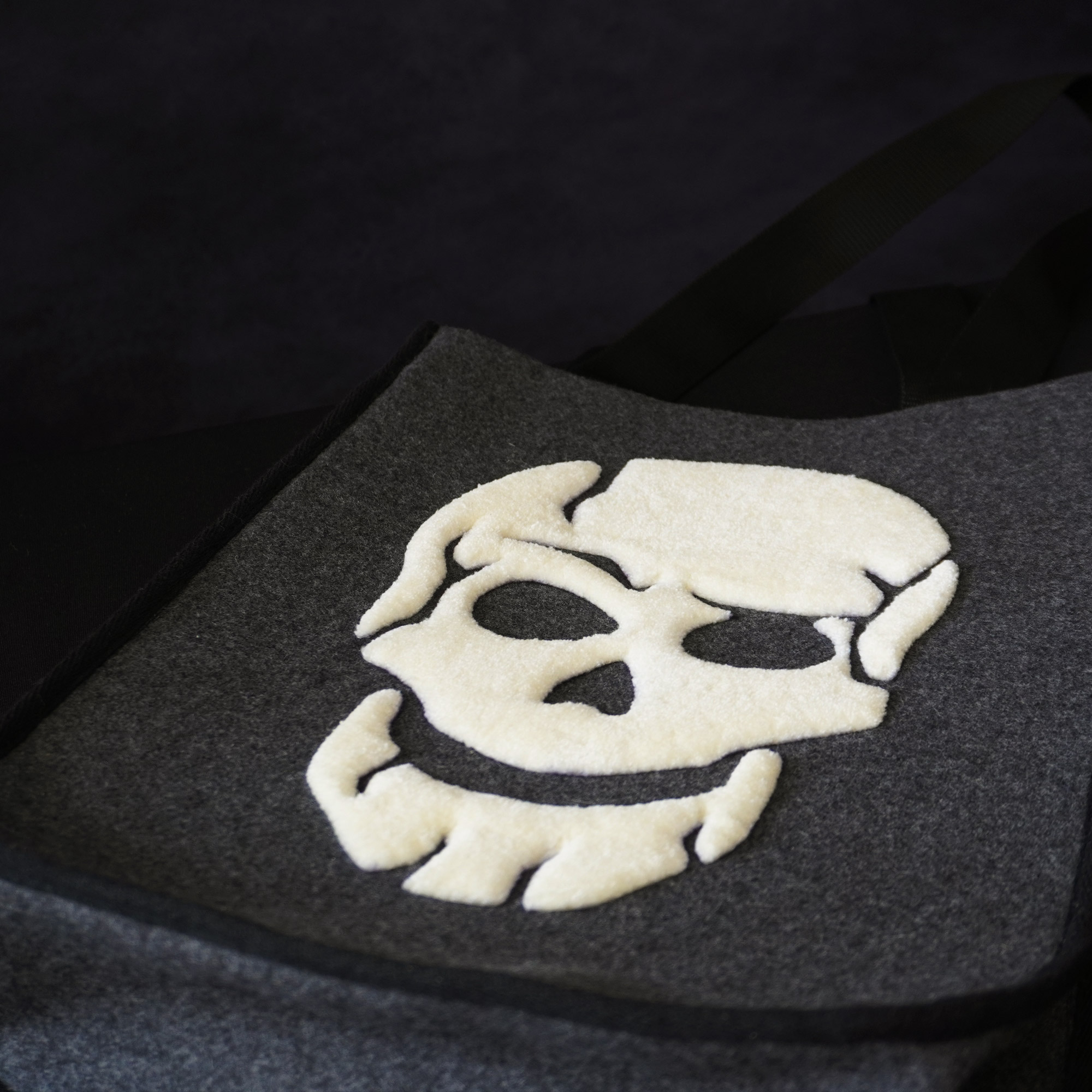 Skull Tote Bag details