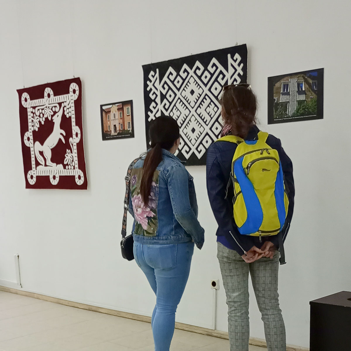 Exhibition The stone embroideries of Nova Kakhovka in textiles in Shumen, Bulgaria