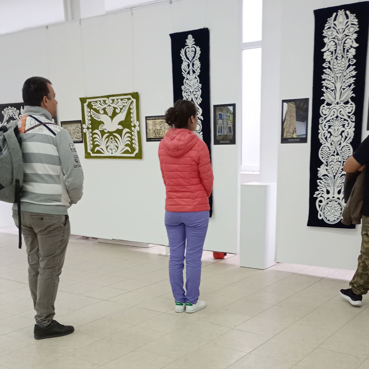Exhibition The stone embroideries of Nova Kakhovka in textiles in Shumen, Bulgaria